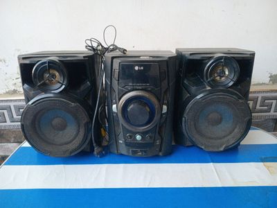 Аудиосентр холати яхши, овозлари зур, usb, aux, disk уқийди