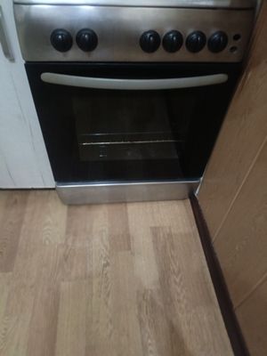 Газовая плита духовка цвет Металик +гриль с шампуром