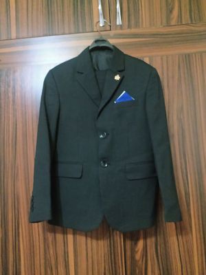 Продам детский костюм-тройку