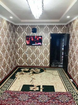 Навоий шахар марказида квартира
