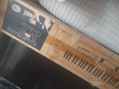 Korg triton studio 76 key