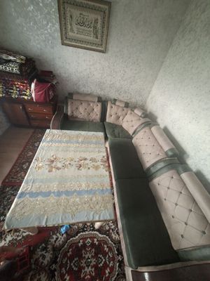 Уголок сотилади Бектемирда