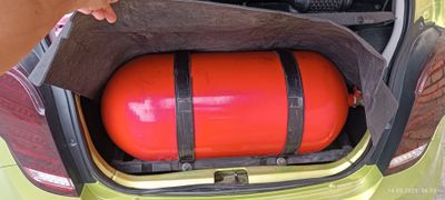 Метан газ балон поколения 3 срочно сотилади 65талик