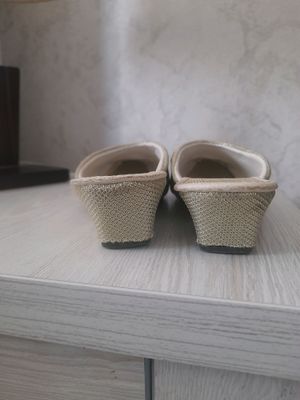 to'y liboslari oyoq kiyimi