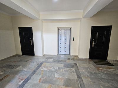 EKO shahar markazida 2 xonalik 74 m2 kvartira arendaga beriladi