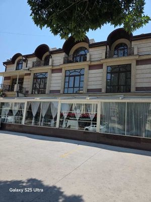 Продаётся/Сдаётся в аренду ресторан "Мона". 2200м2. 8 соток. Центр.