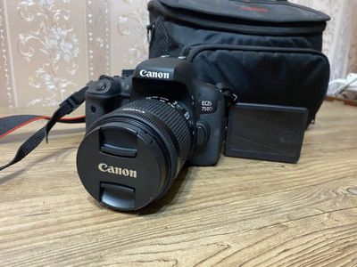 Фотоаппарат камера Canon eos 750D