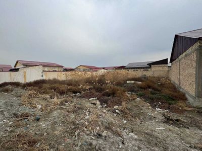 6 sotiqli qurilishi tugallanmagan hovli sotiladi.