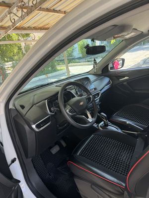 Продается CHEVROLET Tracker-2