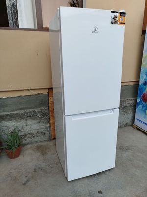 Xalodilnik Indesit sotildi