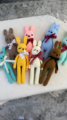 Вязаные пасхальные зайчики