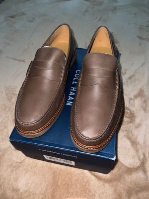 Продаются новые оригинальные лоферы COLE HAAN.