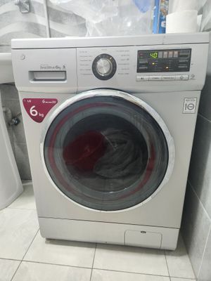 Срочно продам стиральную машинку LG 6 кг