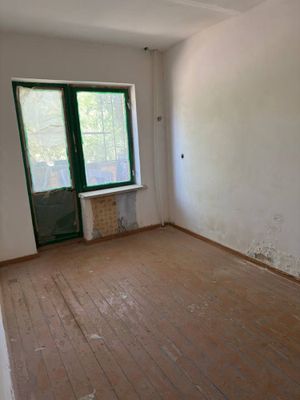 Продается 3х комнатная квартира вДукенте 13-квартал ,2-этаж , без ремо