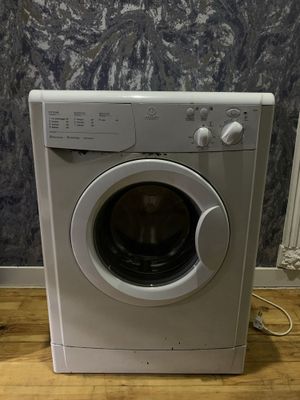 Стиральная машина Indesit, 5кг