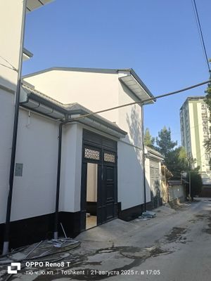 Продаеться коттедж 5 ком 2 этажный. Метро Чаштепа.