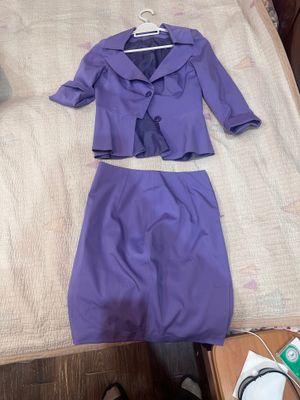 Продаются вещи. Размер L и XL не дорого от 50 тыс