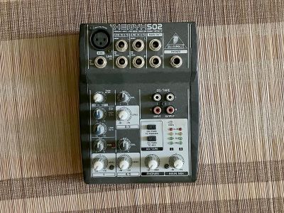 Behringer Xenyx 502 - Микшерный Пульт