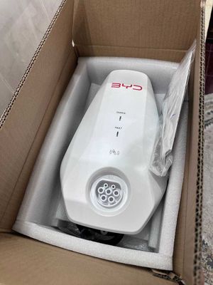 Зарядная станция BYD Wallbox (AC 7kW) — новая, оригинал