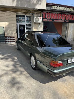 Мерседес 124, 230 mersedes