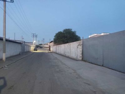 Ишлаб чикариш учун 8 сотих курилишга рухсати бн, фасад 40 метр
