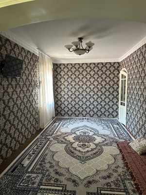 Sergeli-2. 5 qavatli dom. 3-qavat. Ijaraga beriladi. Metro Turon.