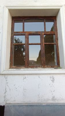 Eshik rom sotiladi holati yaxshi