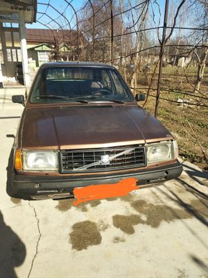 Volvo 340 седан ...