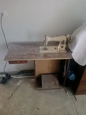 Швейной машинаси сотилади