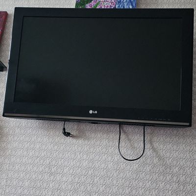 Телевизор 32 LG.