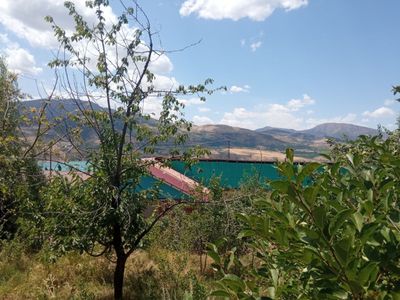 Bustonliq timani Yakatut qishlogida 8 sotik yer sotiladi