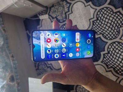 Vivo y31 128gb sotiladi