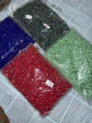 Продам бусины для рукоделия