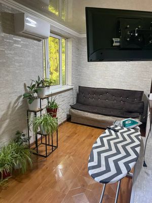 Сдается 4х ком квартира, ор-р: метро Ойбек, 96 м²