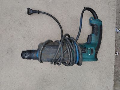 Перфоратор makita