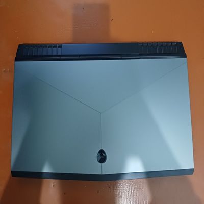 Продаётся Alienware 15 r3