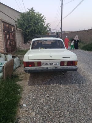 Volga gaz 31029 sotiladi