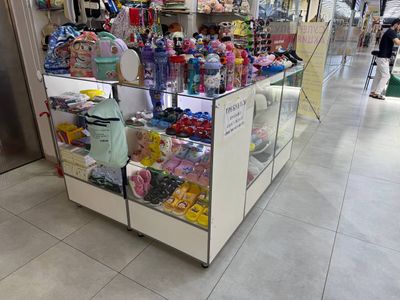Продается прилавок.