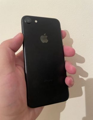 iPhone 7 32gb Black Akk: 77% Kelwamiz