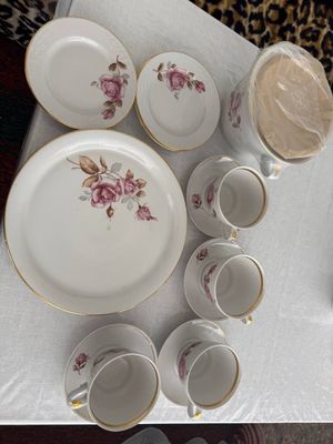 Продается новый сервиз для подачи бульона
