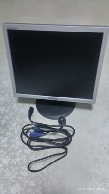 Монитор. Samsung SyncMaster 723N