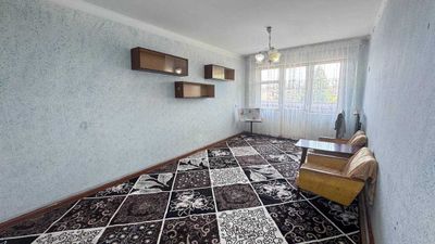Фрунзиский Ойбек раддом 1 хонали квартира ижарага берилади.
