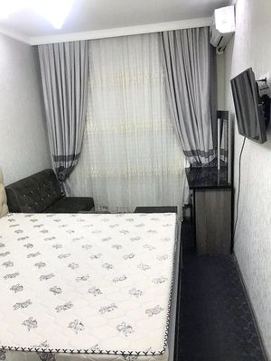 Oybek metro bekatida 2 xonali kvartira beriladi