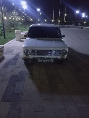 Vaz 21 011 sotiladi