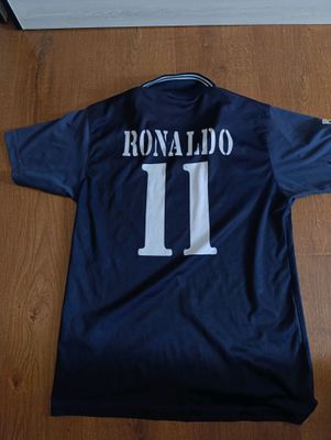 Real old forma razmer L Ronaldo zubastik