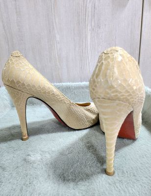 CHRISTIAN LOUBOUTIN -размер 36 2935-1
