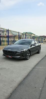 Hyundai Elantra 2.0