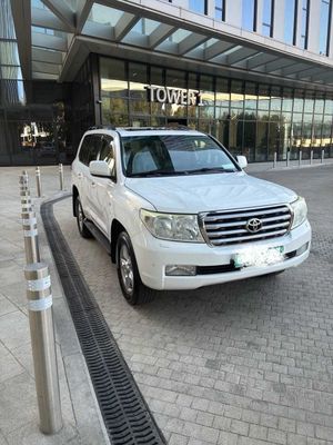 Toyota Land Cruiser 200