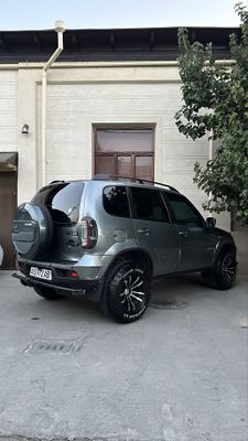 Niva shevrolet srochno