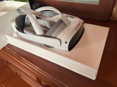Pico 4 Virtual Real Ochki